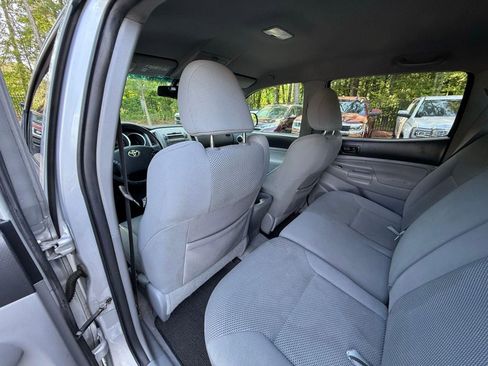 Used 2010 Toyota Tacoma PreRunner RWD image 28