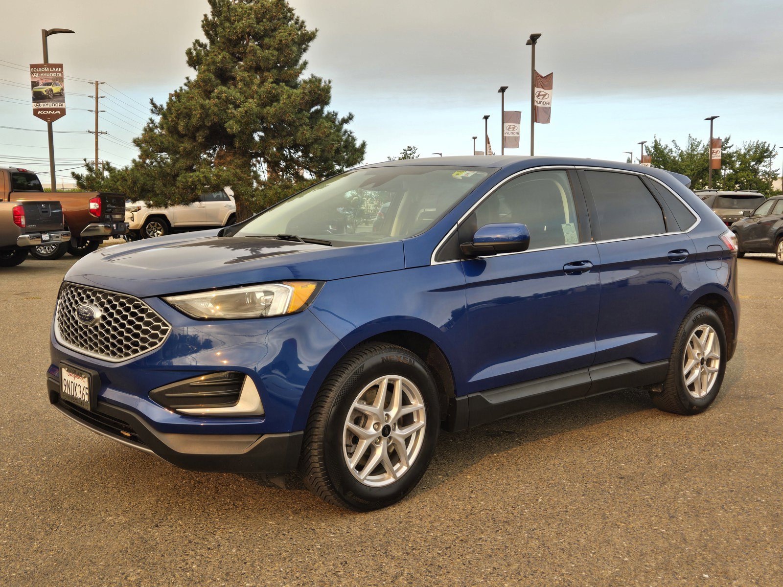 Used 2023 Ford Edge SEL AWD/4WD image 8