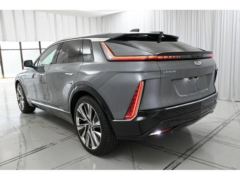 Used 2023 Cadillac Lyriq 2WD image 5