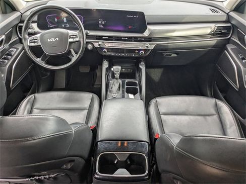 Used 2024 Kia Telluride S image 16