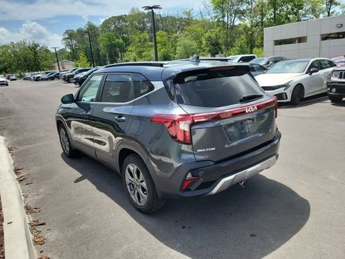 Used 2024 Kia Seltos S FWD image 3