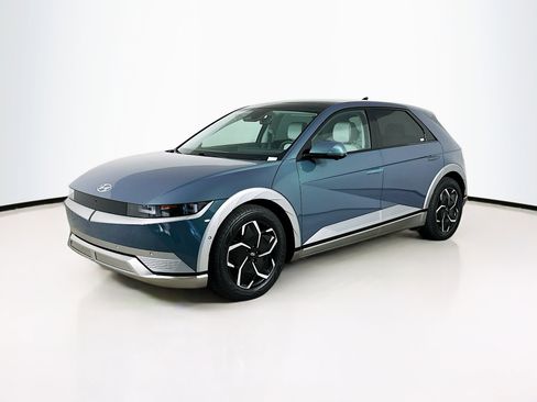 Used 2023 Hyundai Ioniq 5 Limited w/ Cargo Package image 3