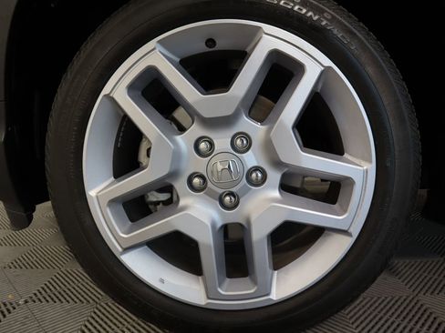 Certified 2025 Honda Passport EX-L image 32