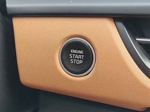 Certified 2024 Kia Seltos EX image 26