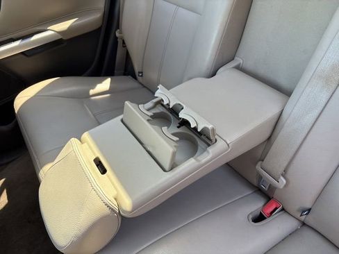 Used 2013 Ford Edge SEL FWD image 6