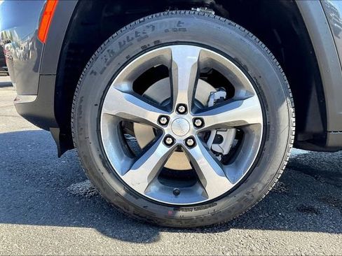 New 2025 Jeep Grand Cherokee L Limited image 12