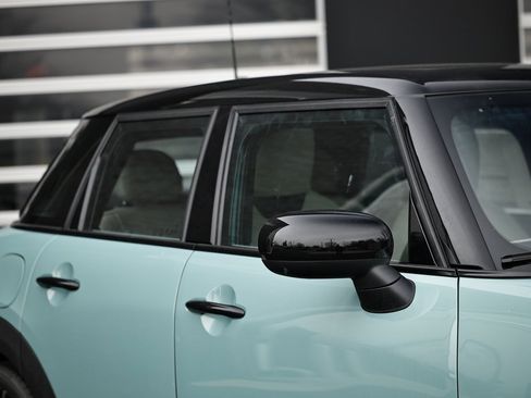 New 2026 MINI Cooper S image 3
