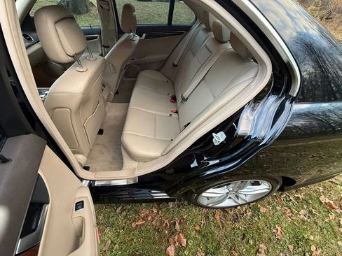 Used 2012 Mercedes-Benz C 250 Sedan w/ Comand Single Disc Pkg image 34