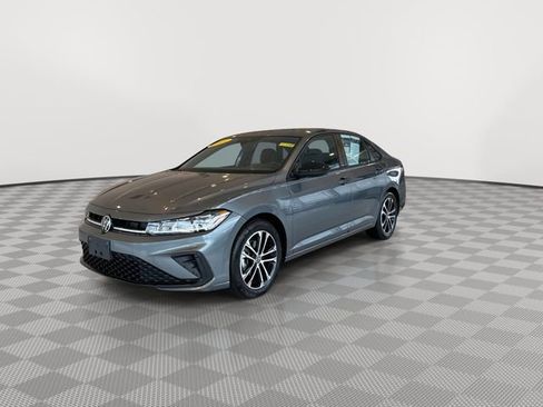 Used 2025 Volkswagen Jetta Sport image 5