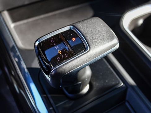 Used 2022 Chevrolet Silverado 1500 LT Trail Boss w/ Convenience Package II image 24