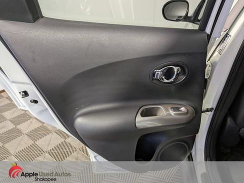 Used 2012 Nissan Juke SL AWD/4WD image 30