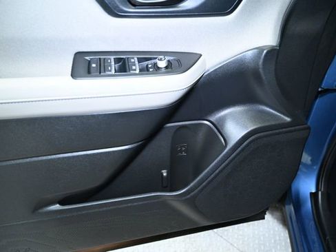 Used 2025 Subaru Forester Premium image 25