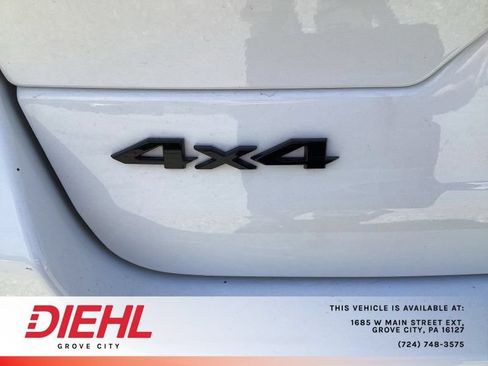 Used 2026 Jeep Grand Cherokee Altitude AWD/4WD image 11