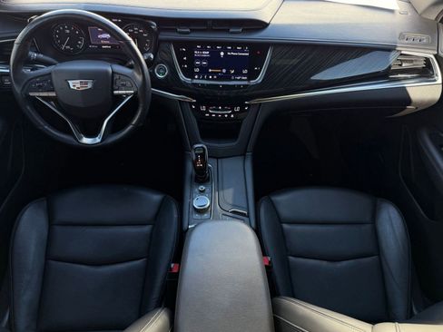 Used 2020 Cadillac XT6 Premium Luxury image 14