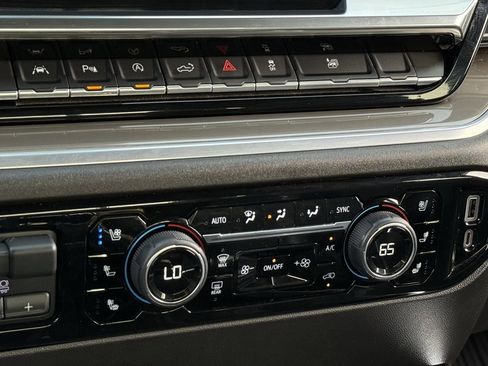 Used 2022 Chevrolet Silverado 1500 High Country RWD image 19