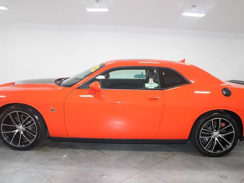 Used 2016 Dodge Challenger R/T Scat Pack w/ Leather Interior Group image 6