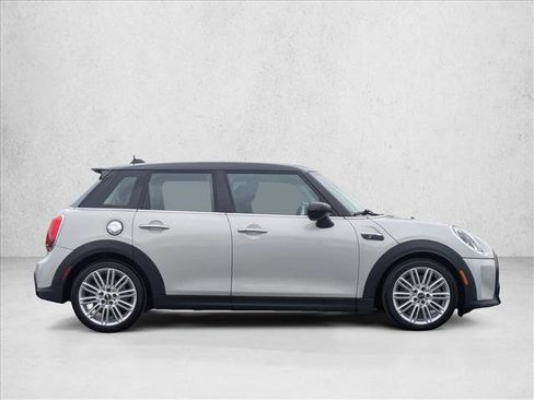 Used 2022 MINI Cooper S FWD image 4