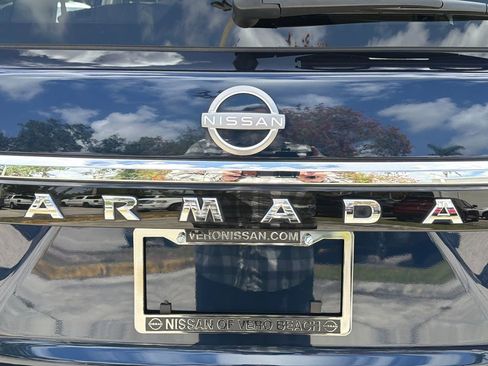 Used 2024 Nissan Armada Platinum w/ Captain's Chairs Package RWD image 10
