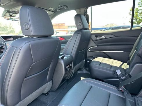 New 2026 Chevrolet Traverse Z71 w/ Enhanced Driving Package AWD/4WD image 23