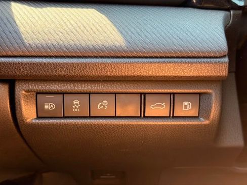 Used 2025 Toyota Camry SE FWD image 25