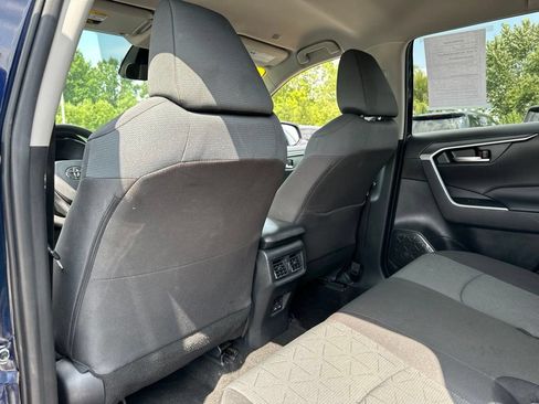 Used 2025 Toyota RAV4 XLE AWD/4WD image 34