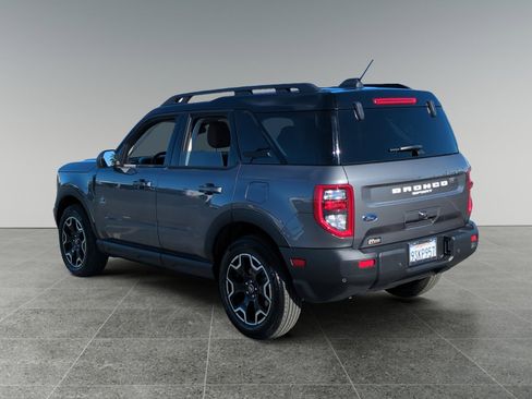 Used 2025 Ford Bronco Sport Outer Banks image 3