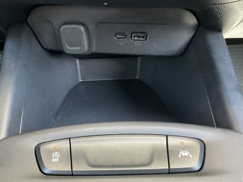 Used 2025 Chevrolet Trax LS FWD image 16