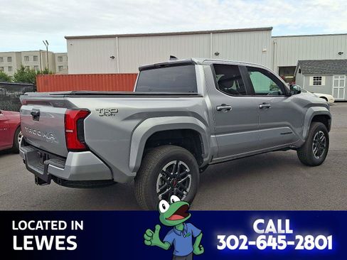 Used 2024 Toyota Tacoma TRD Sport image 4