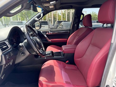 Used 2023 Lexus GX 460 Premium w/ Premium Package AWD/4WD image 9