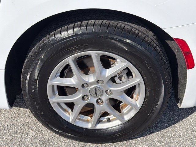 Used 2022 Chrysler Voyager LX FWD image 15