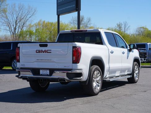 Used 2022 GMC Sierra 1500 SLT w/ SLT Premium Package AWD/4WD image 3