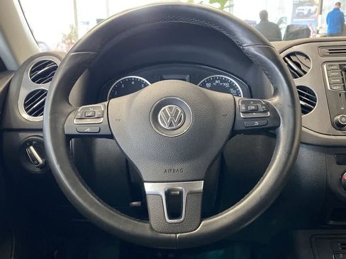 Used 2017 Volkswagen Tiguan Limited w/ Premium Package image 17