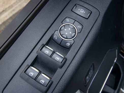 Used 2017 Ford F250 Lariat w/ Chrome Package AWD/4WD image 11