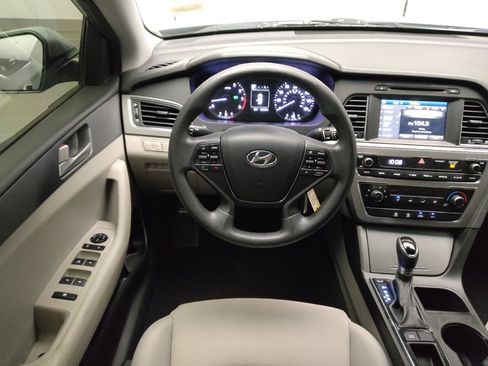 Used 2017 Hyundai Sonata SE FWD image 22