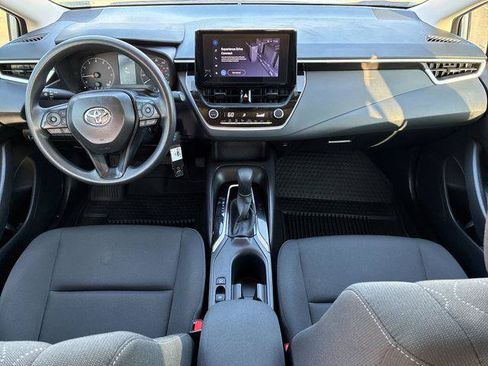 Certified 2025 Toyota Corolla LE FWD image 9
