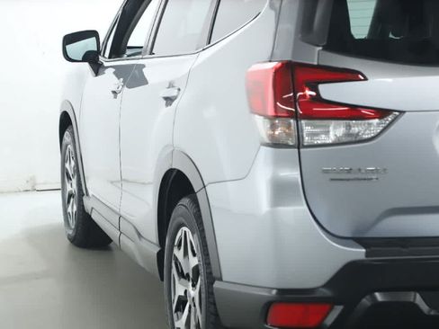 Certified 2021 Subaru Forester Premium AWD/4WD image 44