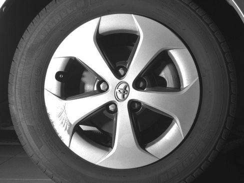 Used 2015 Toyota Prius Three w/ Solar Roof Package image 11