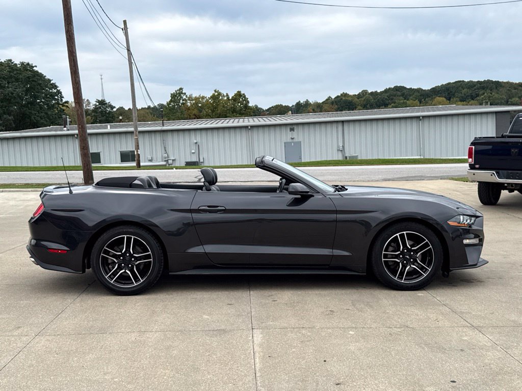 Used 2022 Ford Mustang Premium RWD image 19