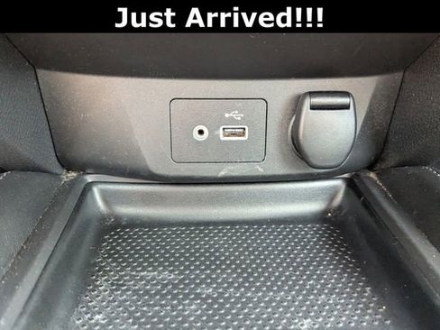 Used 2018 Nissan Rogue SL w/ Premium Package image 21