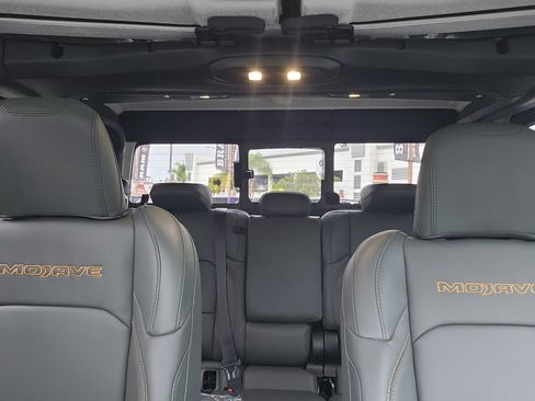 New 2026 Jeep Gladiator Mojave image 28