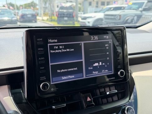 Used 2022 Toyota Corolla Cross XLE w/ Convenience Package AWD/4WD image 24