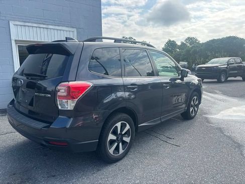 Used 2018 Subaru Forester 2.5i Premium w/ All-Weather Package AWD/4WD image 4
