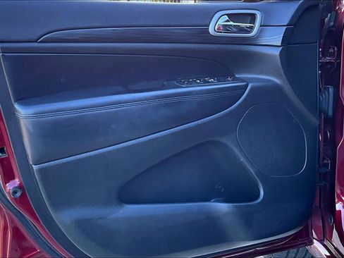 Used 2020 Jeep Grand Cherokee Altitude image 20