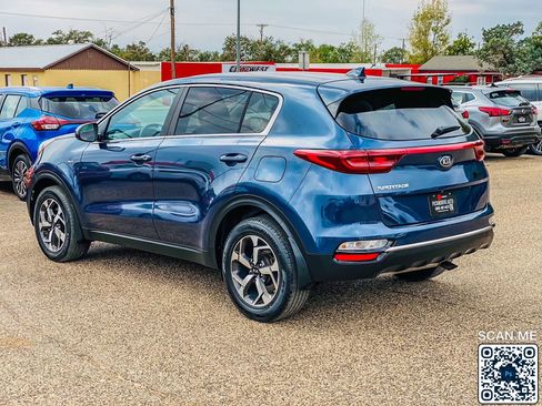Used 2022 Kia Sportage LX image 5
