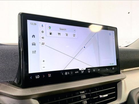 Used 2025 Ford Explorer Active w/ Active Comfort Package RWD image 30