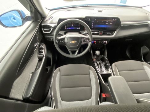 Used 2024 Chevrolet TrailBlazer LT image 11