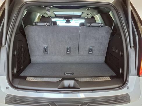 Used 2024 Chevrolet Tahoe High Country AWD/4WD image 25