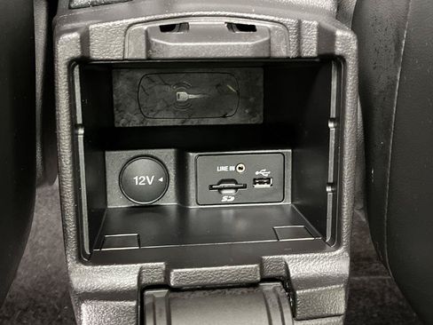Used 2015 Ford Focus Titanium FWD image 27
