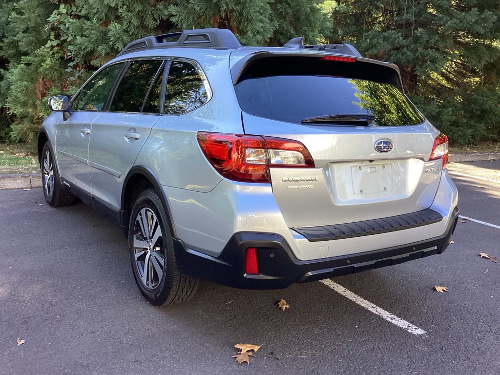 Used 2019 Subaru Outback 2.5i Limited AWD/4WD image 10