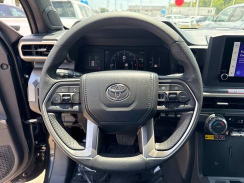 Used 2026 Toyota Tacoma SR5 w/ SR5 Upgrade Package AWD/4WD image 28